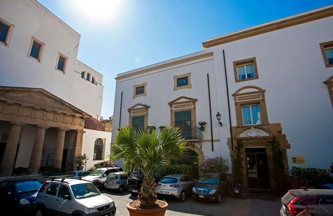 Hotel Palazzo Brunaccini-1
