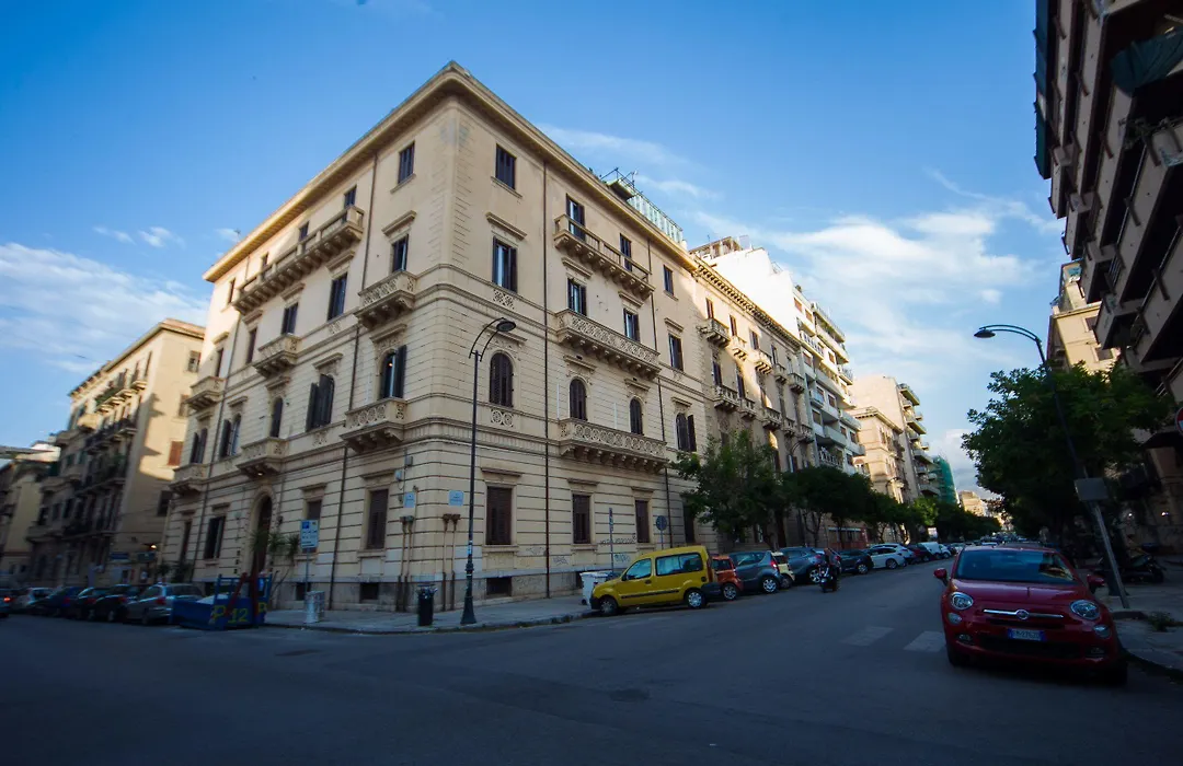 Palermo Gallery-1